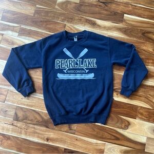 VNTG Pearl Lake graphic crewneck sweatshirt